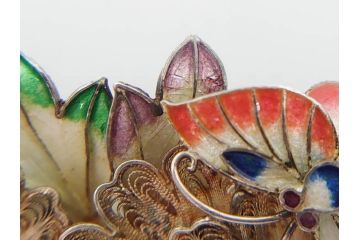 希少　アンティーク　金工　舞妓用　パール(真珠)　鮮やかな蝶と繊細な花の細工が目を引く豪華な帯留(ぽっちり、帯留め、着物道具、和装小物、アクセサリー、ブローチ、ケース付き)(R-078991)