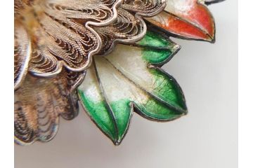希少　アンティーク　金工　舞妓用　パール(真珠)　鮮やかな蝶と繊細な花の細工が目を引く豪華な帯留(ぽっちり、帯留め、着物道具、和装小物、アクセサリー、ブローチ、ケース付き)(R-078991)