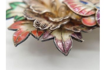 希少　アンティーク　金工　舞妓用　パール(真珠)　鮮やかな蝶と繊細な花の細工が目を引く豪華な帯留(ぽっちり、帯留め、着物道具、和装小物、アクセサリー、ブローチ、ケース付き)(R-078991)