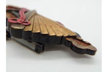 アンティーク　梅に扇　鼈甲(ベッコウ)　螺鈿　繊細な吉祥文様が魅力の帯留(帯留め、着物道具、和装小物、ブローチ、アクセサリー、扇子、べっ甲、ケース付き)(R-078992)
