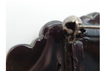 アンティーク　梅に扇　鼈甲(ベッコウ)　螺鈿　繊細な吉祥文様が魅力の帯留(帯留め、着物道具、和装小物、ブローチ、アクセサリー、扇子、べっ甲、ケース付き)(R-078992)