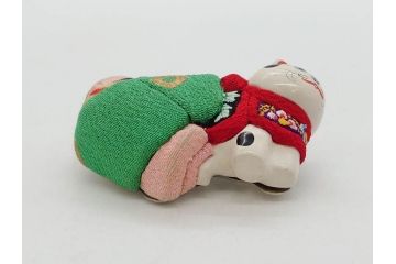 アンティーク　木目込　奴と犬　細部まで丁寧に作られた可愛らしい帯留・帯締めセット(木目込み、犬張子、奴さん、犬張り子、やっこさん、ブローチ、帯留め、春山、正月、着物道具、和装小物、アクセサリー、ケース付き)(R-078995)