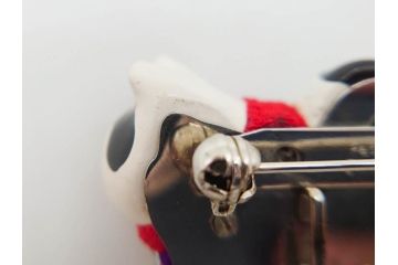 アンティーク　木目込　奴と犬　細部まで丁寧に作られた可愛らしい帯留・帯締めセット(木目込み、犬張子、奴さん、犬張り子、やっこさん、ブローチ、帯留め、春山、正月、着物道具、和装小物、アクセサリー、ケース付き)(R-078995)