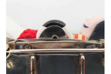 アンティーク　木目込　奴と犬　細部まで丁寧に作られた可愛らしい帯留・帯締めセット(木目込み、犬張子、奴さん、犬張り子、やっこさん、ブローチ、帯留め、春山、正月、着物道具、和装小物、アクセサリー、ケース付き)(R-078995)
