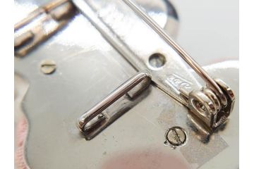 アンティーク　木目込　奴と犬　細部まで丁寧に作られた可愛らしい帯留・帯締めセット(木目込み、犬張子、奴さん、犬張り子、やっこさん、ブローチ、帯留め、春山、正月、着物道具、和装小物、アクセサリー、ケース付き)(R-078995)