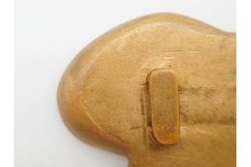 アンティーク　漆器　彫刻　様々なテイストの花のデザインが楽しめる帯留3点セット(在銘作家物、ブローチ、貝合せ、扇子、扇面、牡丹、菖蒲、帯留め、着物道具、和装小物、アクセサリー)(R-078997)