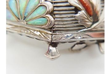 アンティーク　彫金　オパール　真珠(パール)　オニキス　SPM刻印　繊細な彫りが見事な帯留(帯留め、着物道具、和装小物、アクセサリー、ブローチ)(R-079000)