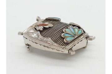 アンティーク　彫金　オパール　真珠(パール)　オニキス　SPM刻印　繊細な彫りが見事な帯留(帯留め、着物道具、和装小物、アクセサリー、ブローチ)(R-079000)