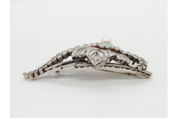 アンティーク　彫金　オパール　真珠(パール)　エメラルド　繊細に施された桐花文が美しい帯留(ブローチ、着物道具、和装小物、アクセサリー)(R-079001)