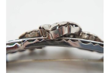 アンティーク　彫金　オパール　真珠(パール)　エメラルド　繊細に施された桐花文が美しい帯留(ブローチ、着物道具、和装小物、アクセサリー)(R-079001)