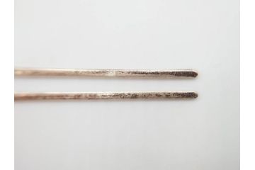 アンティーク　金蒔絵　螺鈿　紅水晶(ローズクォーツ)　テイストの違う花のデザインが楽しめる簪2本セット(花、フラワー、かんざし、和装小物、髪飾り、アクセサリー)(R-079002)