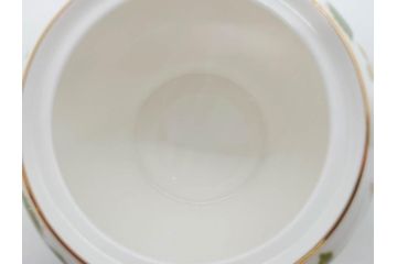 イギリス　WEDGWOOD(ウェッジウッド)　WILD STRAWBERRY(ワイルド ストロベリー)　R4406　苺のデザインが可愛らしいシュガーポット&クリーマー2点セット(イチゴ、いちご、ミルクジャー、ミルクポット、ボンボン入れ、洋食器、金彩、白磁、ボーンチャイナ、英国)(R-079003)