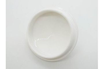 イギリス　WEDGWOOD(ウェッジウッド)　WILD STRAWBERRY(ワイルド ストロベリー)　R4406　苺のデザインが可愛らしいシュガーポット&クリーマー2点セット(イチゴ、いちご、ミルクジャー、ミルクポット、ボンボン入れ、洋食器、金彩、白磁、ボーンチャイナ、英国)(R-079003)