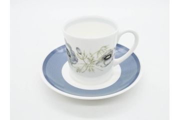 イギリス　WEDGWOOD(ウェッジウッド)　Susie Cooper(スージー・クーパー)　GLEN MIST(グレンミスト)　シックな色合いが魅力のカップ&ソーサー4客セット(花、フラワー、C&S、皿、磁器、洋食器、ボーンチャイナ、英国)(R-079004)