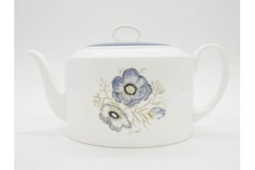 イギリス　WEDGWOOD(ウェッジウッド)　Susie Cooper(スージー・クーパー)　GLEN MIST(グレンミスト)　ティータイムを充実させるティーポッド&クリーマー(花、フラワー、ミルクジャー、ミルクポット、磁器、洋食器、ボーンチャイナ、英国)(R-079006)