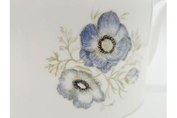 イギリス　WEDGWOOD(ウェッジウッド)　Susie Cooper(スージー・クーパー)　GLEN MIST(グレンミスト)　ティータイムを充実させるティーポッド&クリーマー(花、フラワー、ミルクジャー、ミルクポット、磁器、洋食器、ボーンチャイナ、英国)(R-079006)
