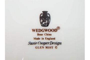 イギリス　WEDGWOOD(ウェッジウッド)　Susie Cooper(スージー・クーパー)　GLEN MIST(グレンミスト)　ティータイムを充実させるティーポッド&クリーマー(花、フラワー、ミルクジャー、ミルクポット、磁器、洋食器、ボーンチャイナ、英国)(R-079006)
