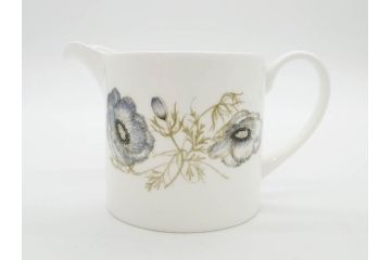 イギリス　WEDGWOOD(ウェッジウッド)　Susie Cooper(スージー・クーパー)　GLEN MIST(グレンミスト)　ティータイムを充実させるティーポッド&クリーマー(花、フラワー、ミルクジャー、ミルクポット、磁器、洋食器、ボーンチャイナ、英国)(R-079006)