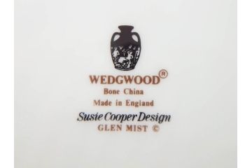 イギリス　WEDGWOOD(ウェッジウッド)　Susie Cooper(スージー・クーパー)　GLEN MIST(グレンミスト)　ティータイムを充実させるティーポッド&クリーマー(花、フラワー、ミルクジャー、ミルクポット、磁器、洋食器、ボーンチャイナ、英国)(R-079006)