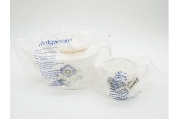 イギリス　WEDGWOOD(ウェッジウッド)　Susie Cooper(スージー・クーパー)　GLEN MIST(グレンミスト)　ティータイムを充実させるティーポッド&クリーマー(花、フラワー、ミルクジャー、ミルクポット、磁器、洋食器、ボーンチャイナ、英国)(R-079006)