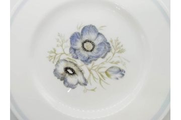 イギリス　WEDGWOOD(ウェッジウッド)　Susie Cooper(スージー・クーパー)　GLEN MIST(グレンミスト)　繊細に描写された花のデザインが印象的なプレート4枚セット(花、フラワー、中皿、磁器、洋食器、ボーンチャイナ、英国)(R-079008)