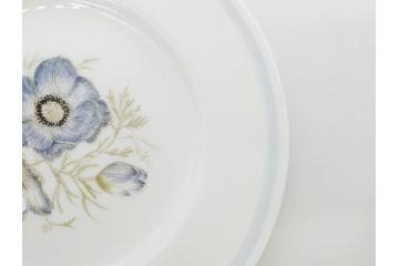 イギリス　WEDGWOOD(ウェッジウッド)　Susie Cooper(スージー・クーパー)　GLEN MIST(グレンミスト)　繊細に描写された花のデザインが印象的なプレート4枚セット(花、フラワー、中皿、磁器、洋食器、ボーンチャイナ、英国)(R-079008)