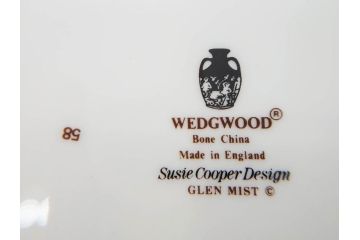 イギリス　WEDGWOOD(ウェッジウッド)　Susie Cooper(スージー・クーパー)　GLEN MIST(グレンミスト)　繊細に描写された花のデザインが印象的なプレート4枚セット(花、フラワー、中皿、磁器、洋食器、ボーンチャイナ、英国)(R-079008)