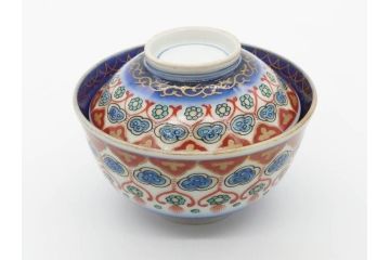 江戸〜明治期　古伊万里　こうもり　約11cm　3.6寸　繊細な絵付けに匠の技が感じられる蓋付き茶碗3客セット(花、蝙蝠、色絵染付、蓋茶碗、金彩、金襴手、器、どんぶり、陶器、和食器、三寸六分)(R-079010)