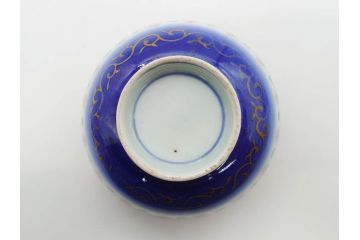 江戸〜明治期　古伊万里　こうもり　約11cm　3.6寸　繊細な絵付けに匠の技が感じられる蓋付き茶碗3客セット(花、蝙蝠、色絵染付、蓋茶碗、金彩、金襴手、器、どんぶり、陶器、和食器、三寸六分)(R-079010)
