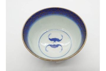 江戸〜明治期　古伊万里　こうもり　約11cm　3.5寸　鮮やかな色彩が魅力的な蓋付き茶碗5客セット(花、蝙蝠、色絵染付、蓋茶碗、金彩、金襴手、器、どんぶり、陶器、和食器、三寸五分)(R-079011)