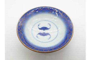 江戸〜明治期　古伊万里　こうもり　約11cm　3.5寸　鮮やかな色彩が魅力的な蓋付き茶碗5客セット(花、蝙蝠、色絵染付、蓋茶碗、金彩、金襴手、器、どんぶり、陶器、和食器、三寸五分)(R-079011)