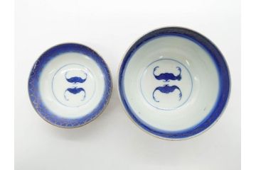 江戸〜明治期　古伊万里　こうもり　約11cm　3.5寸　鮮やかな色彩が魅力的な蓋付き茶碗5客セット(花、蝙蝠、色絵染付、蓋茶碗、金彩、金襴手、器、どんぶり、陶器、和食器、三寸五分)(R-079011)