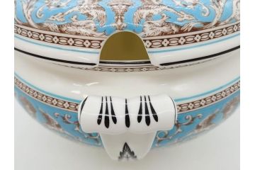 イギリス　WEDGWOOD(ウェッジウッド)　FLORENTINE TURQUOISE(フロレンティーン ターコイズ)　クラシックなデザインの気品あふれるチュリーン(グロテスク文様、フルーツ、果物、チューリン、スープボウル、ふかひれ皿、ポット、蓋付き、洋食器、英国)(R-079013)