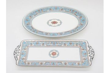 イギリス　WEDGWOOD(ウェッジウッド)　FLORENTINE TURQUOISE(フロレンティーン ターコイズ)　重厚感のあるデザインが魅力のオーバルプレート・サンドイッチトレー2枚セット(グロテスク文様、フルーツ、果物、お盆、トレイ、皿、スクエアプレート、洋食器、英国)(R-079014)