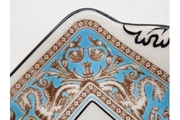 イギリス　WEDGWOOD(ウェッジウッド)　FLORENTINE TURQUOISE(フロレンティーン ターコイズ)　重厚感のあるデザインが魅力のオーバルプレート・サンドイッチトレー2枚セット(グロテスク文様、フルーツ、果物、お盆、トレイ、皿、スクエアプレート、洋食器、英国)(R-079014)