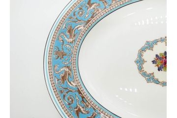 イギリス　WEDGWOOD(ウェッジウッド)　FLORENTINE TURQUOISE(フロレンティーン ターコイズ)　重厚感のあるデザインが魅力のオーバルプレート・サンドイッチトレー2枚セット(グロテスク文様、フルーツ、果物、お盆、トレイ、皿、スクエアプレート、洋食器、英国)(R-079014)