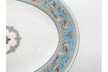 イギリス　WEDGWOOD(ウェッジウッド)　FLORENTINE TURQUOISE(フロレンティーン ターコイズ)　重厚感のあるデザインが魅力のオーバルプレート・サンドイッチトレー2枚セット(グロテスク文様、フルーツ、果物、お盆、トレイ、皿、スクエアプレート、洋食器、英国)(R-079014)