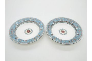イギリス　WEDGWOOD(ウェッジウッド)　FLORENTINE TURQUOISE(フロレンティーン ターコイズ)　フォーマルで食卓が華やぐスーププレート2枚&スクエアプレート1枚セット(グロテスク文様、フルーツ、果物、スープ皿、変形皿、洋食器、英国)(R-079015)