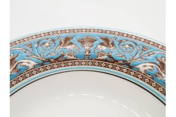 イギリス　WEDGWOOD(ウェッジウッド)　FLORENTINE TURQUOISE(フロレンティーン ターコイズ)　フォーマルで食卓が華やぐスーププレート2枚&スクエアプレート1枚セット(グロテスク文様、フルーツ、果物、スープ皿、変形皿、洋食器、英国)(R-079015)