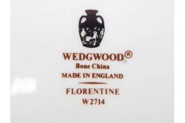 イギリス　WEDGWOOD(ウェッジウッド)　FLORENTINE TURQUOISE(フロレンティーン ターコイズ)　フォーマルで食卓が華やぐスーププレート2枚&スクエアプレート1枚セット(グロテスク文様、フルーツ、果物、スープ皿、変形皿、洋食器、英国)(R-079015)