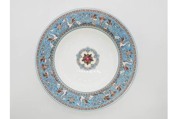 イギリス　WEDGWOOD(ウェッジウッド)　FLORENTINE TURQUOISE(フロレンティーン ターコイズ)　フォーマルで食卓が華やぐスーププレート2枚&スクエアプレート1枚セット(グロテスク文様、フルーツ、果物、スープ皿、変形皿、洋食器、英国)(R-079015)