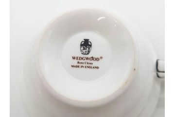 イギリス　WEDGWOOD(ウェッジウッド)　FLORENTINE TURQUOISE(フロレンティーン ターコイズ)　優雅な一時を過ごせるトリオセット2客&カップ&ソーサー1客セット(グロテスク文様、フルーツ、果物、C&S、プレート、皿、洋食器、英国)(R-079016)