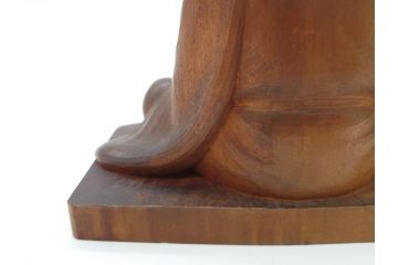 木彫　丹念に彫られ粛然たる佇まいが伝わってくる利休像(古美術、坐像、木製、彫刻、茶人、茶道具、置物、ディスプレイ、共箱付き、在銘作家物)(R-079018)
