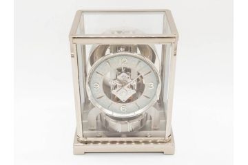 スイス　JAEGER-LECOULTRE(ジャガー・ルクルト)　ATMOS(アトモス)　METAL CALIBER 526-5　スタイリッシュなデザインと機能性を兼ね備えた置き時計(空気時計、ガス、半永久、使用説明書付き)(R-079019)