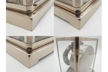 スイス　JAEGER-LECOULTRE(ジャガー・ルクルト)　ATMOS(アトモス)　METAL CALIBER 526-5　スタイリッシュなデザインと機能性を兼ね備えた置き時計(空気時計、ガス、半永久、使用説明書付き)(R-079019)