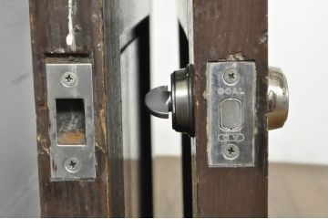 アンティーク建具　総ナラ材　レトロな雰囲気漂う両開きドア1対2セット(ガラス扉、玄関扉)(R-079020)