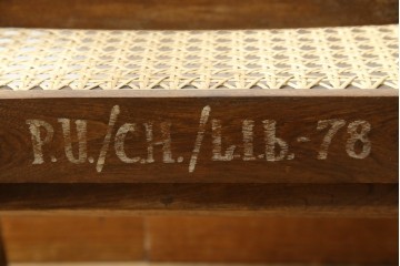 ヴィンテージ家具　gallery WAN(ギャラリーワン)取り扱い　Pierre Jeanneret(ピエール ジャンヌレ)　チーク材　オリジナル レター入り　P.U./C.H./L.I.b-78　イージーチェア　(R-079022)