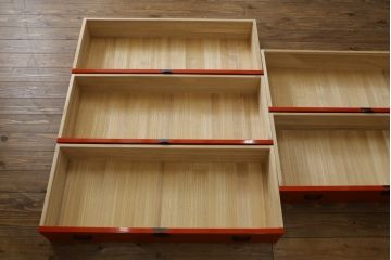 中古　広島・府中家具　松創(MATSUSO・マツソウ)　総桐(キリ)材　上品な朱塗りが目を引く雅な衣装箪笥(総桐箪笥、収納タンス、和たんす、サイドボード、サイドチェスト、引き出し)(定価推定約200万円)(R-079023)