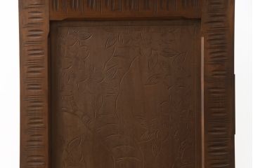 中古　美品　軽井沢彫り　満開の桜の彫刻をあしらった優美なドレッシングチェスト(ドレッサー、鏡台、引き出し、化粧台、サイドチェスト)(R-079024)