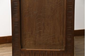 中古　美品　軽井沢彫り　満開の桜の彫刻をあしらった優美なドレッシングチェスト(ドレッサー、鏡台、引き出し、化粧台、サイドチェスト)(R-079024)